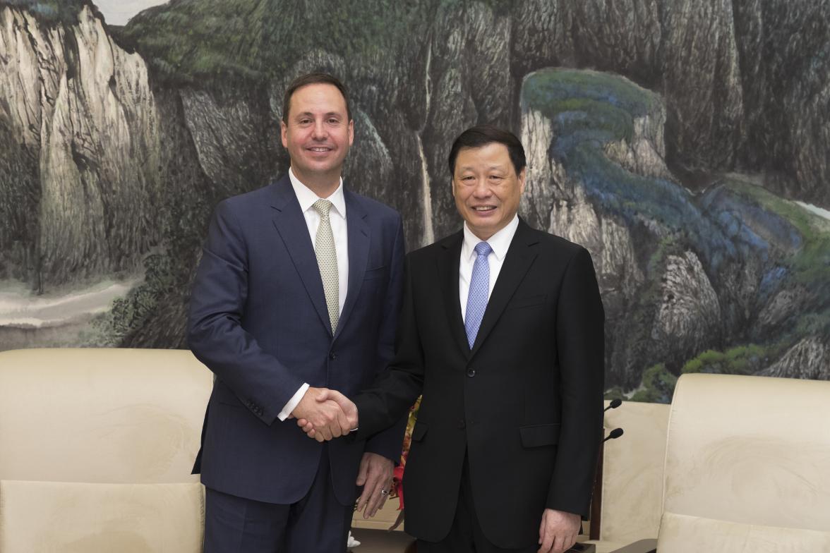 Federal Minister for Trade, Tourism & Investment Steven Ciobo meeting with Shanghai Mayor Ying Yong                