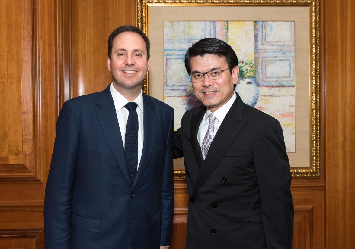 Minister Stephen Ciobo visits Hong Kong