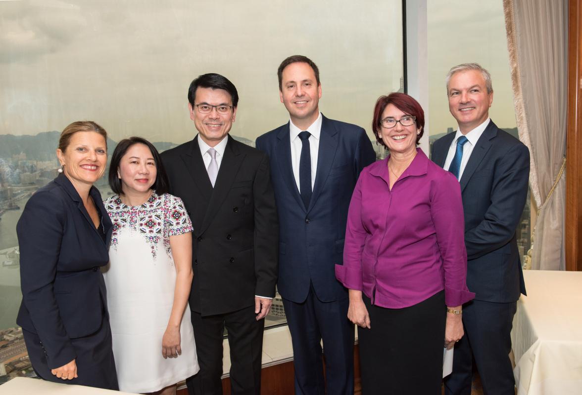 Minister Stephen Ciobo visits Hong Kong