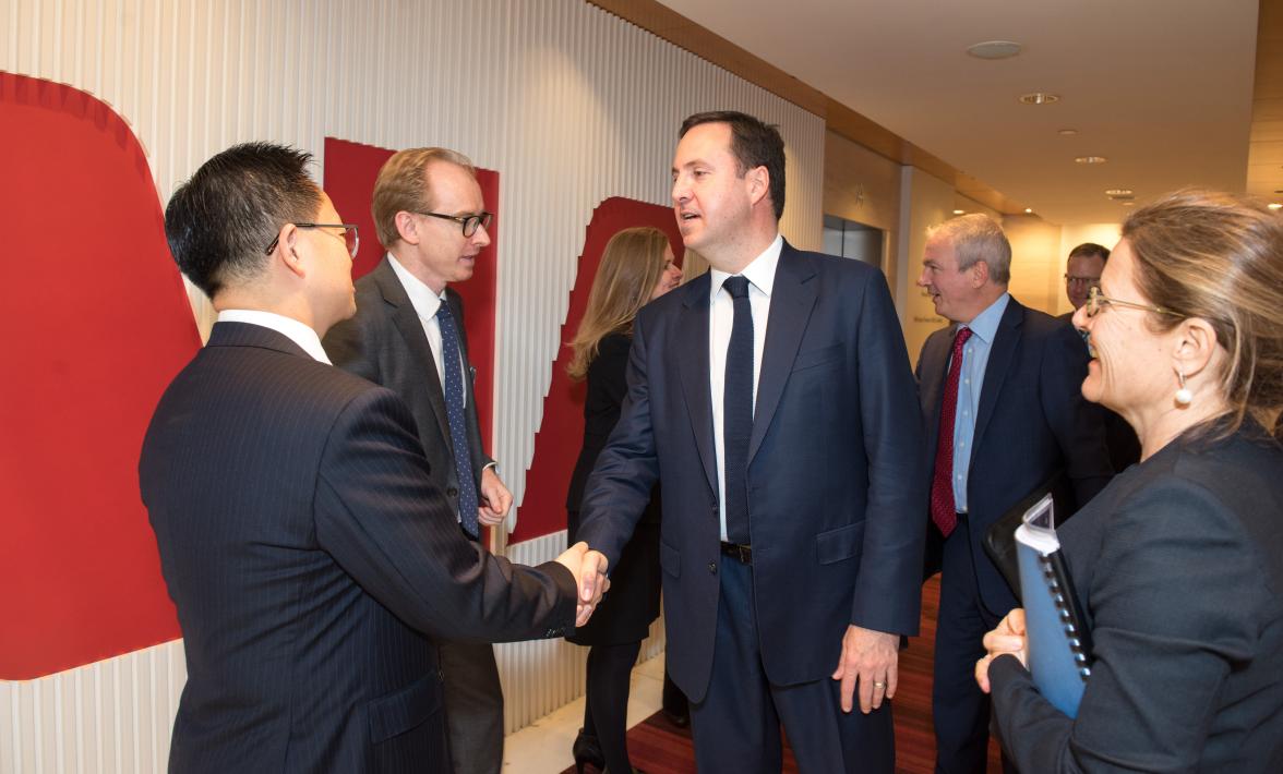 Minister Steven Ciobo meets with Austcham Hong Kong