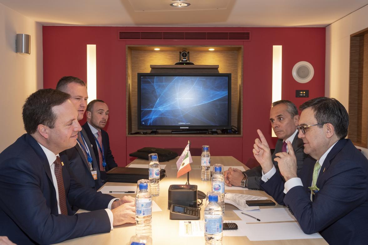 The Hon Steven Ciobo MP meeting with Mr Ildefonso Guajardo, Mexico’s Minister of Economy at the OECD in Paris on 30 May, 2018.