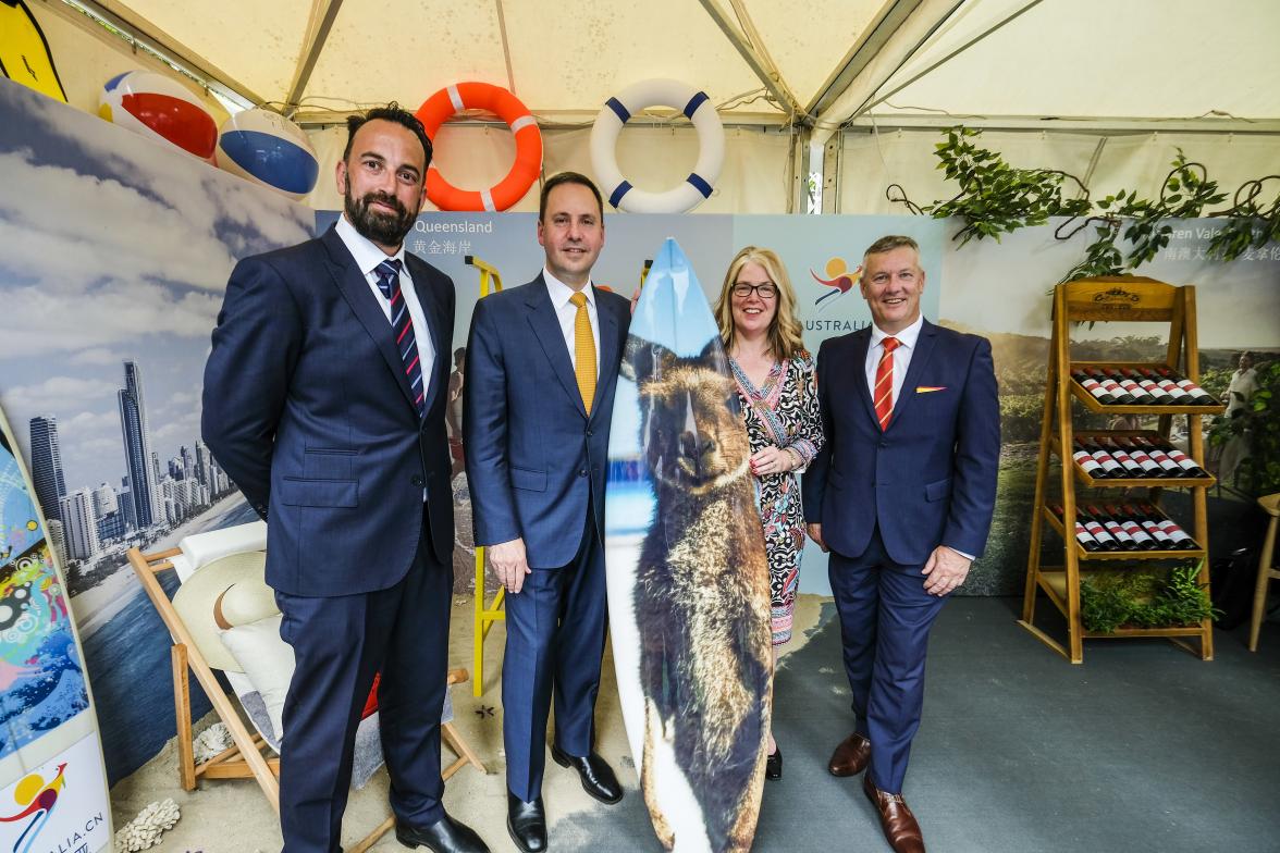 Federal Minister for Trade, Tourism & Investment Steven Ciobo with (R) the Australian Ambassador to China HE Jan Adams, Gold Coast Suns CEO Andrew Travis and (L) the AFL’s GM for China & India David Stevenson at a media call in Shanghai ahead of the AFL P