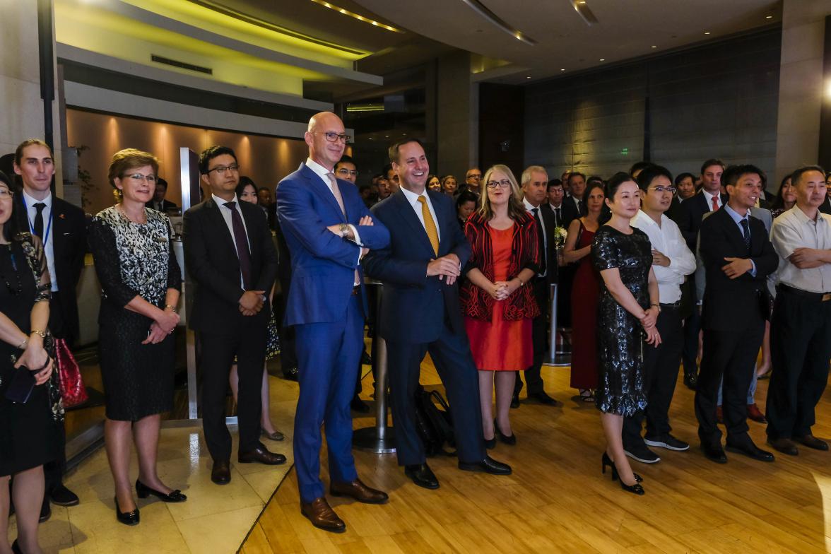 Federal Minister for Trade, Tourism & Investment Steven Ciobo at the Shanghai AustCham awards dinner with Australian Ambassador to China Jan Adams (R) and Tourism Australia Regional GM North Asia Andrew Hogg.           Photo credit: DFaT/Chris Crerar(c)