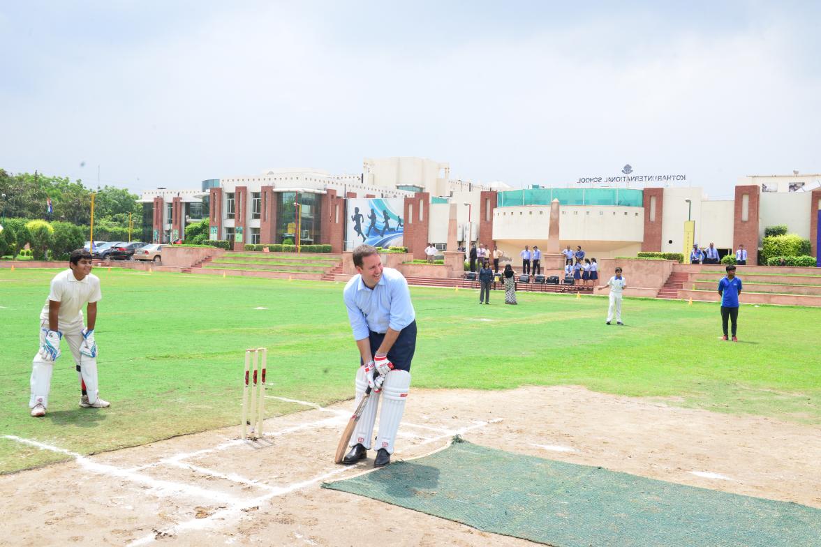 Minister for Trade, Tourism and Investment, the Hon Steven Ciobo MP, playing a friendly cricket match with students of Kothari International School, Noida, 31 August 2017.