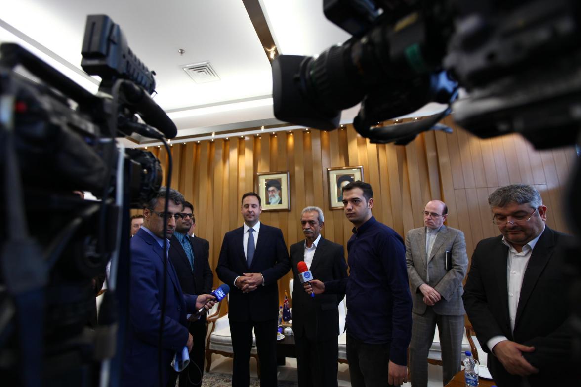 Minister for Trade, Tourism and Investment, Steven Ciobo, holds joint press conference with Mr. Gholamhossein Shafeie, Chairman of Iran Chamber of Commerce. Tehran, 27 September 2016.