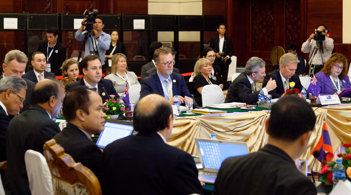 Minister for Trade, Tourism and Investment Steven Ciobo represents Australia at the 21st ASEAN Economic Ministers-Closer Economic Relations Ministerial Consultation during the 2016 ASEAN Economic Ministerial Meetings in Vientiane, Laos. 4 August 2016. Pho