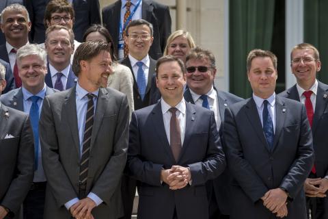 Trade, Tourism and Investment Minister, Steven Ciobo with the participants of the OECD Ministerial Council Meeting 2017 UK Ambassador to the OECD Christopher Sharrock (r) and the Danish Permanent Secretary of Foreign Affairs, Ulrik Vestergaard (l).