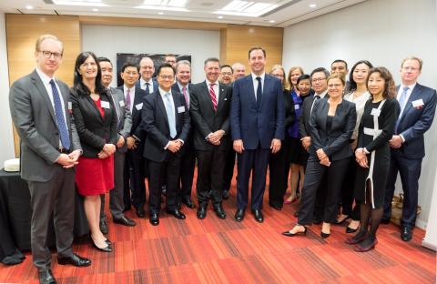 Minister Steven Ciobo meets with Austcham Hong Kong