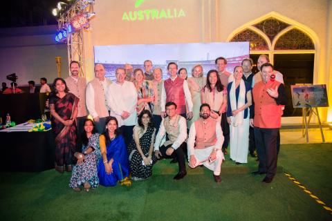 Group photo of Minister Simon Birmingham at the ‘Friends of Australia dinner – Mumbai, India.