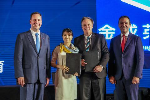 Federal Minister for Trade, Tourism & Investment Steven Ciobo after the signing of a letter of intent between Jincheng Group and Port Adelaide Football Club to support the expansion of Power Footy to Zhejiang with (L to R) the General Manager to Internati