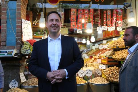 Minister for Trade, Tourism and Investment, Steven Ciobo, visits Tehran’s Grand Bazaar, 28 September 2016.