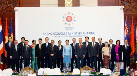 Minister for Trade, Tourism and Investment Steven Ciobo with counterparts at the 4th East Asia Summit Economic Ministers’ Meeting in Vientiane, Laos. 5 August 2016. Photo credit: DFAT/Bart Verweij